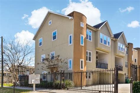Houston, TX Townhouses & Condos for Sale .